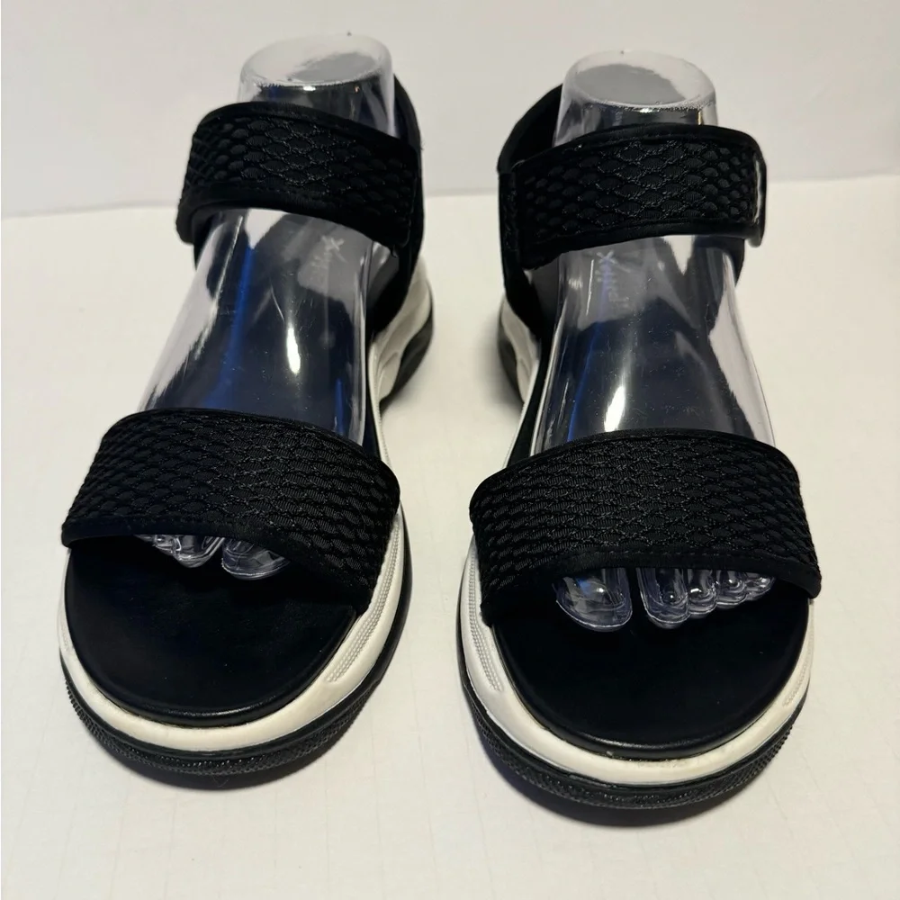 X Appeal Women’s Sandals Size 9 Black Strappy Active Comfortable Adjustable EUC